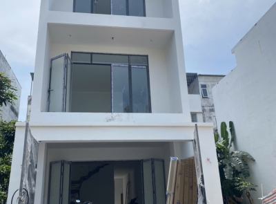 Bàn Giao Cửa Nhựa Gỗ Composite Tại Thống Nhất, Gò Vấp – Giải Pháp Hoàn Hảo Cho Ngôi Nhà Hiện Đại