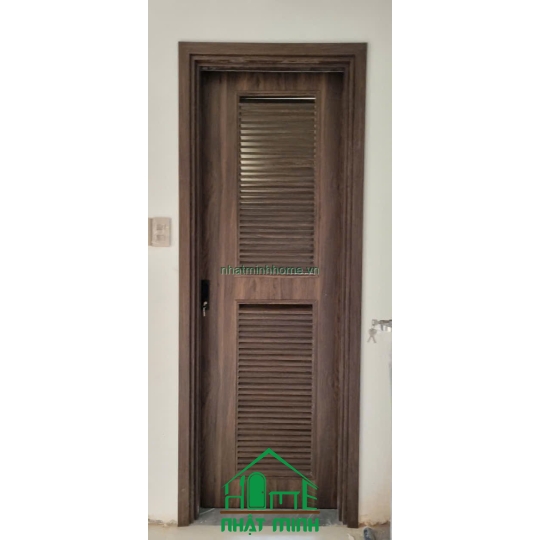 Cửa Nhựa Gỗ Composite Gắn Lá Sách Thông Gió